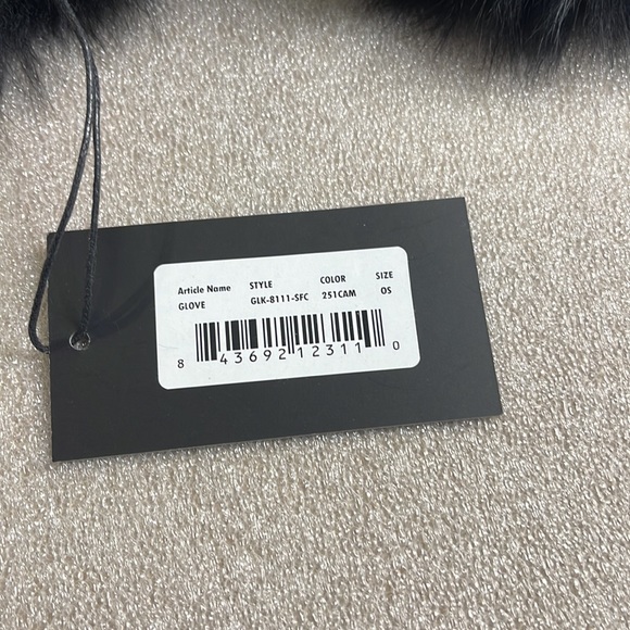 Sofia Cashmere Gloves - Picture 4 of 5